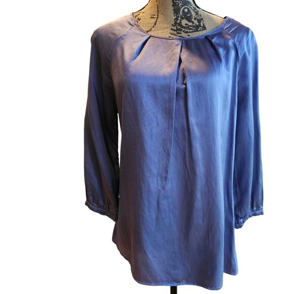J. Jill Silk Blouse, Blue, Pleated, 52% Silk, 48% Cotton, Sz M - Picture 2 of 11